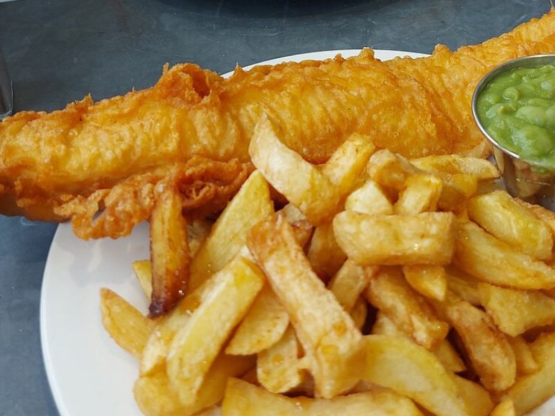 Mister-Chips-fish-and-chips-meal-in-Whitby