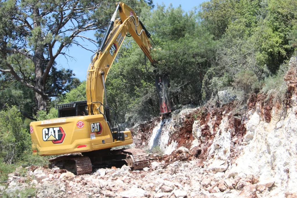 Long-Awaited Alternative Road Construction Begins in Ölüdeniz