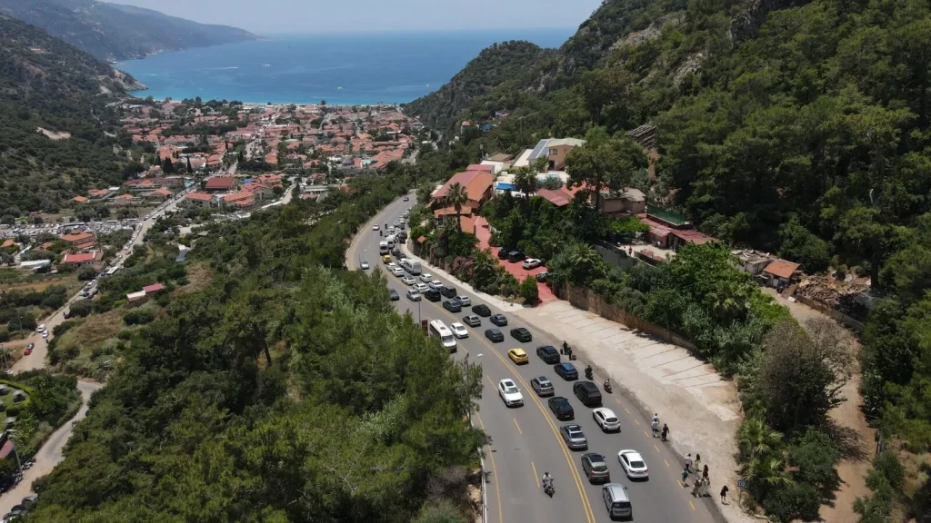 Holiday Rush Brought Traffic Gridlock to Ölüdeniz