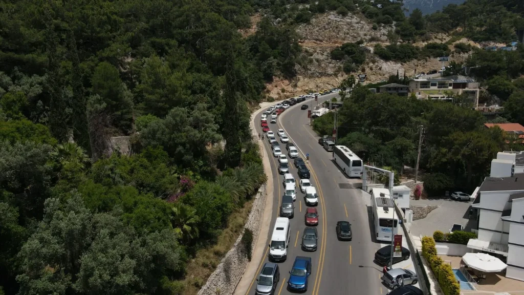 Holiday Rush Brought Traffic Gridlock to Ölüdeniz