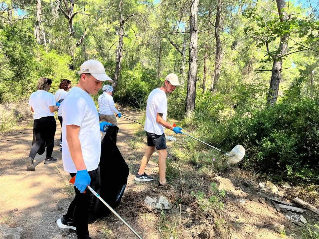 184 Kilograms of Waste Collected Along the Lycian Way During Environment Week Activities