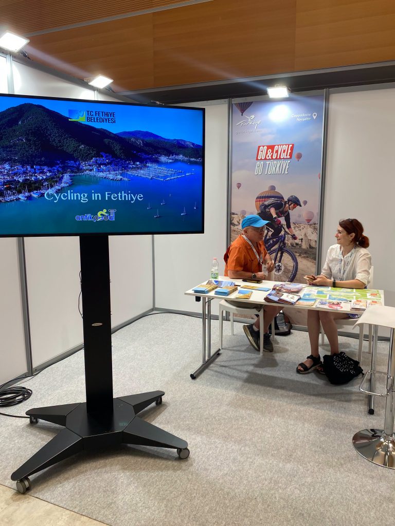 Fethiye Promotes Bicycle Tourism at International Conference in Italy