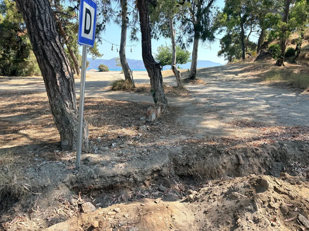 Koca Çalış Coastal Road Closed to Vehicle Traffic Over Security Concerns