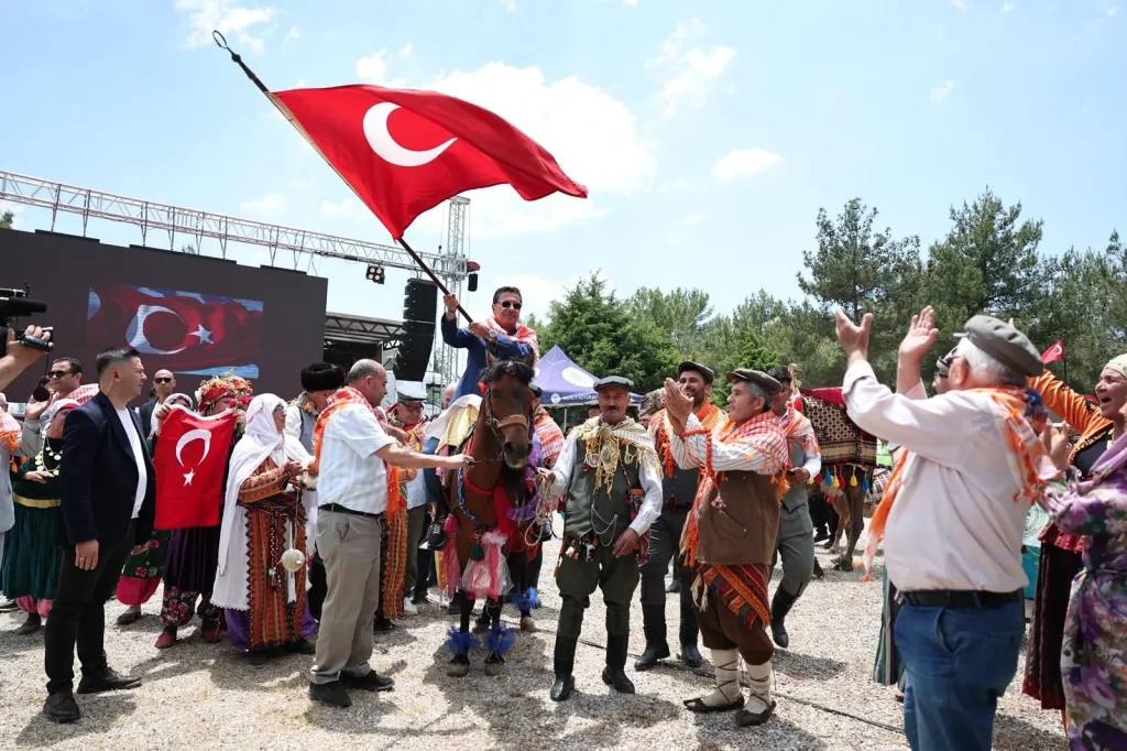 17th International Yoruk-Turkmen Festival Draws Thousands to Muğla