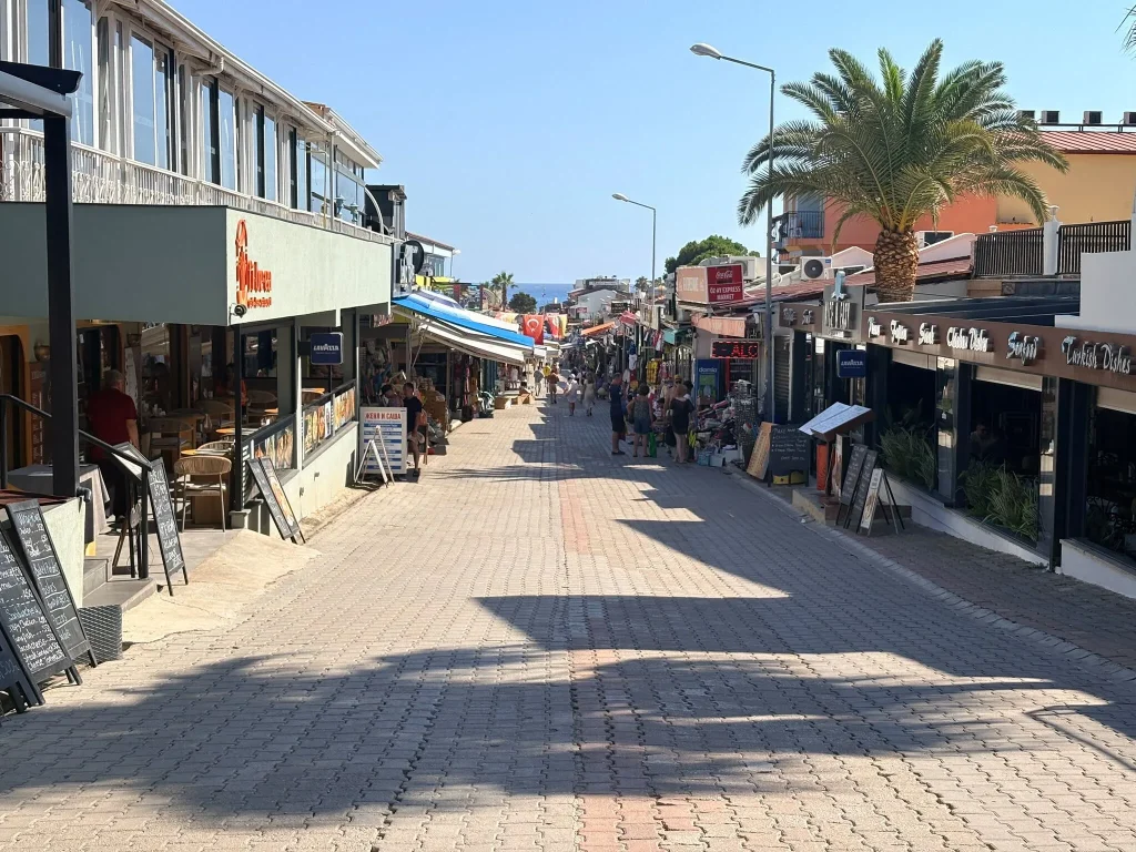 Ölüdeniz Merchants Hope July Brings Boost to Slow Tourism Season