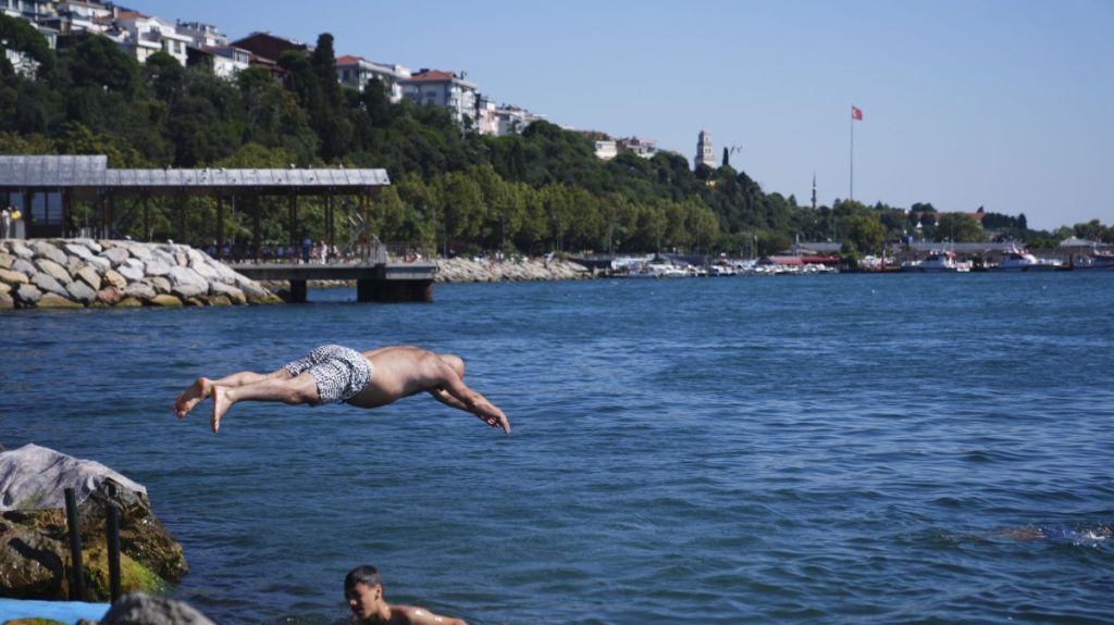 Turkey records 19th-hottest July as August temperatures climb