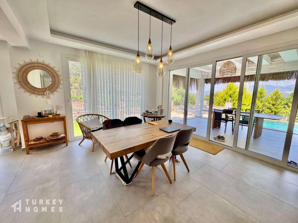 Turkey Homes: 4-Bed Villa with Infinity Pool in Üzümlü - £335,000Turkey Homes: 4-Bed Villa with Infinity Pool in Üzümlü - £335,000