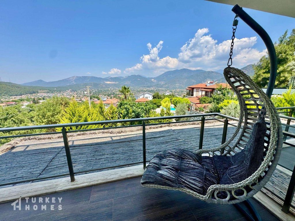 Turkey Homes: 4-Bed Villa with Infinity Pool in Üzümlü - £335,000