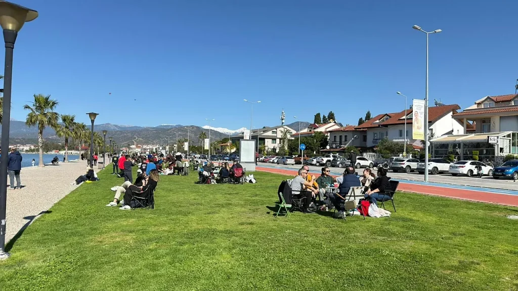Fethiye Residents Enjoy 3rd Stage Waterfront and Call for Cleanliness