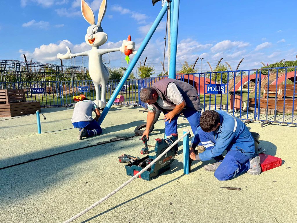 Şehit Fethi Bey Park Playground Equipment Being Renewed