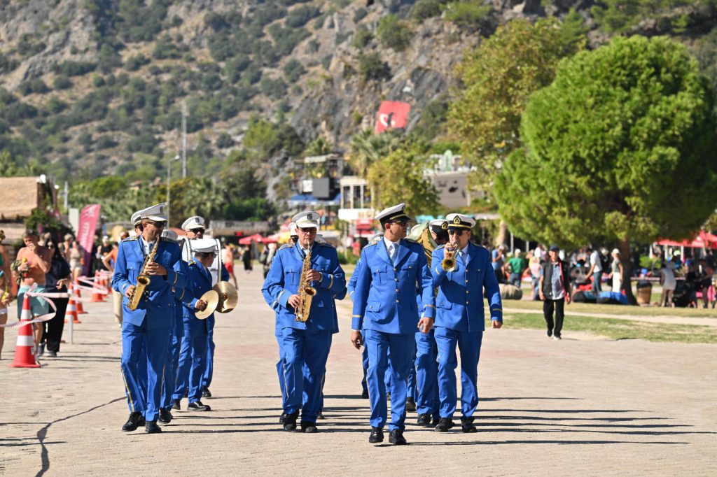 Wednesday, 21 October: Festival Opening