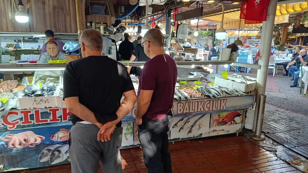 Fethiye Fishing Season Peaks as Fish Market Stalls Fill with Fresh Catch