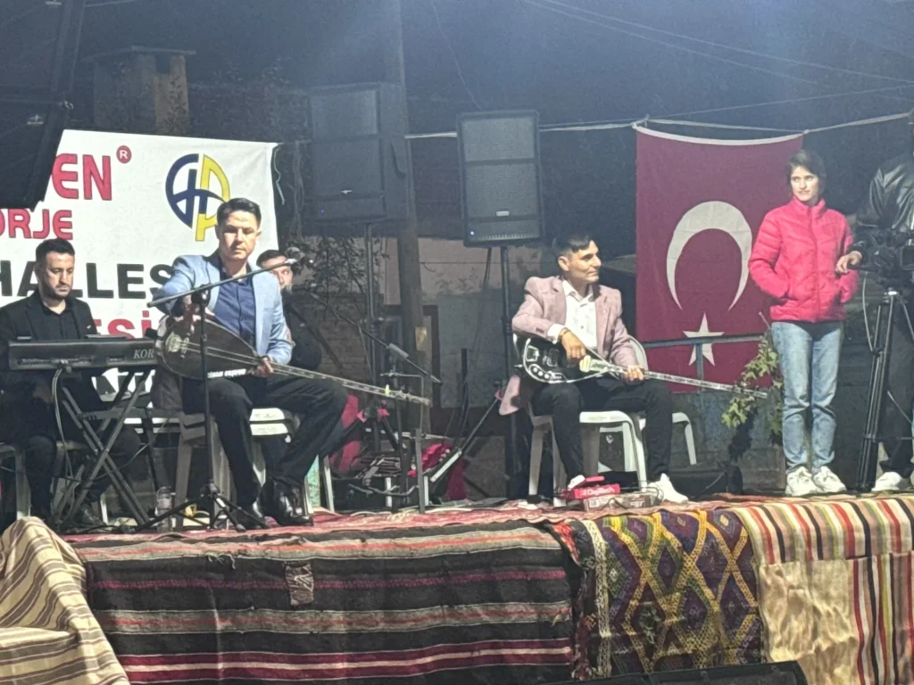 Nif Neighbourhood Hosts Enthusiastic Yaren Night